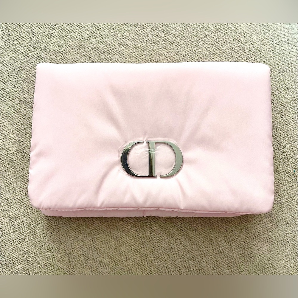 NWOT Dior Beauty Pink Cloud Bag, CD Logo in Silver